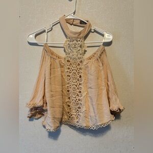 ESSUE | Beautiful cape style halter top with crochet front | Size S